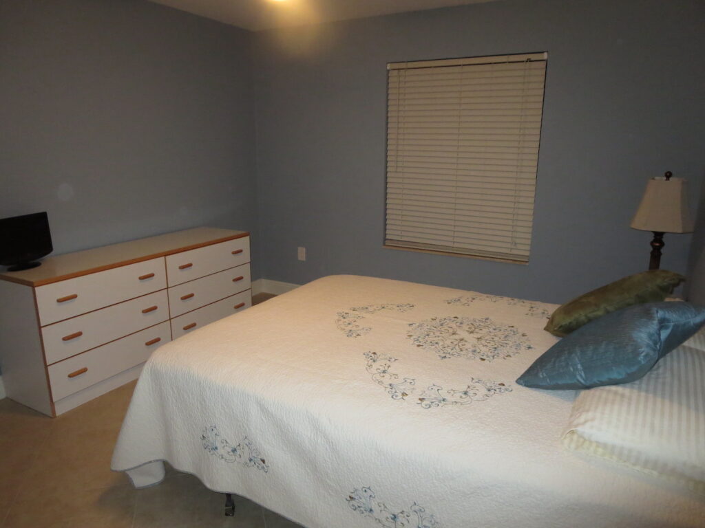 Bluffs Guest Bedroom