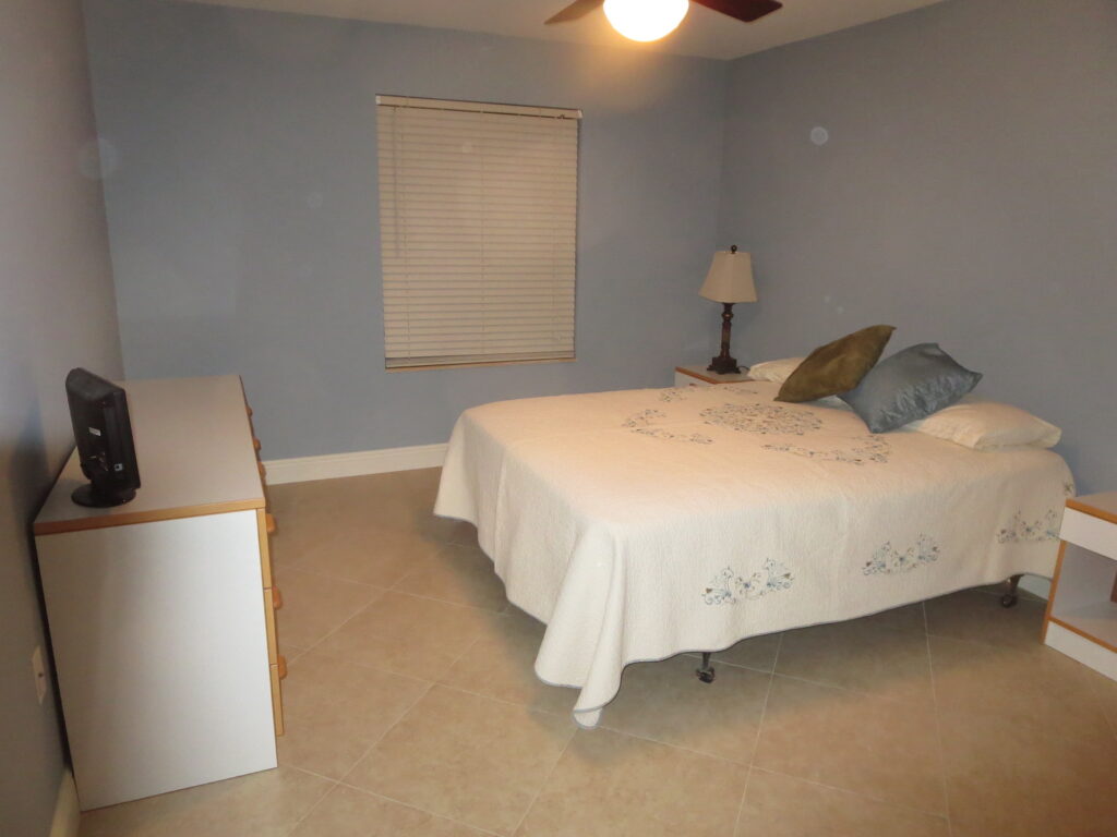 Bluffs Guest Bedroom