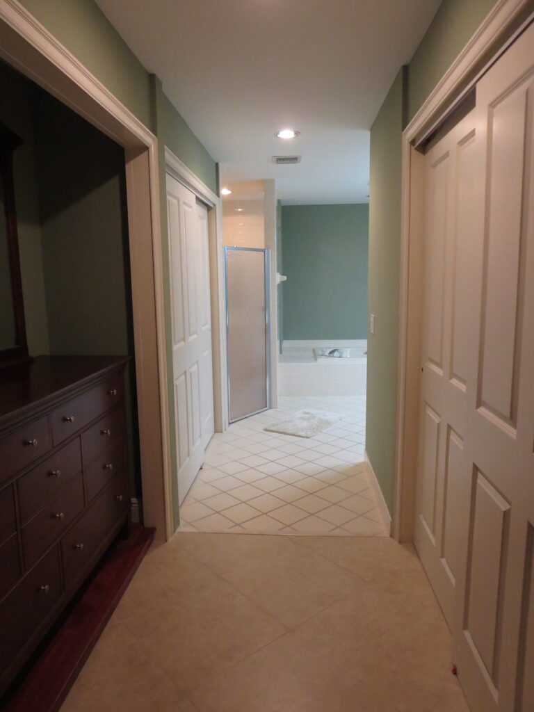 Bluffs Master Bathroom